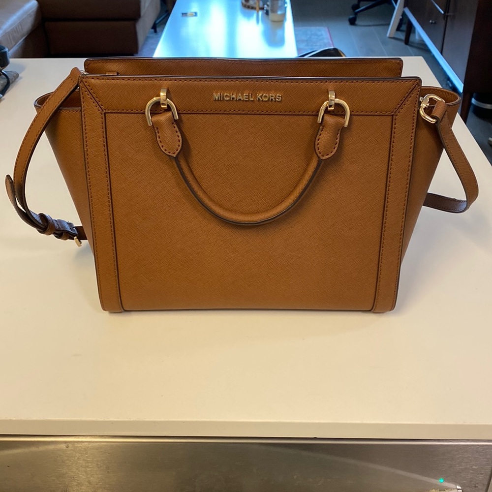 Tan leather Michael Kors bag